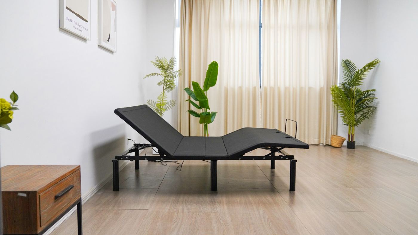 Ergomotion RIO 2.0 Side View Head and Foot Elevated adjustable bed base