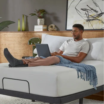 Serta Baselogic Platinum adjustable base - Lifestyle